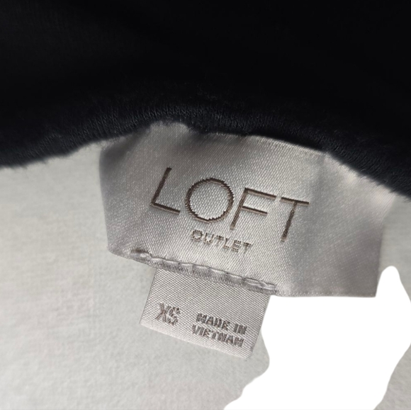 LOFT Black V-Neck Short Sleeve Romper XS - Picture 4 of 4